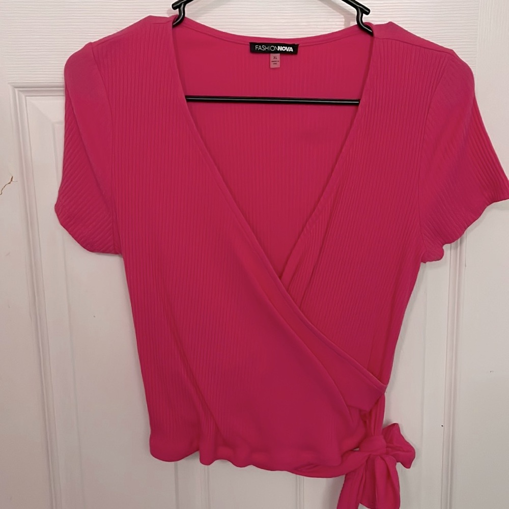 NWOT. Pink Fashion Nova Wrap Top with Tie